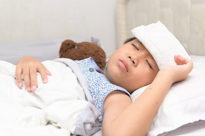 Jangan Salah! Ini Panduan Kompres Demam pada Anak yang Tepat