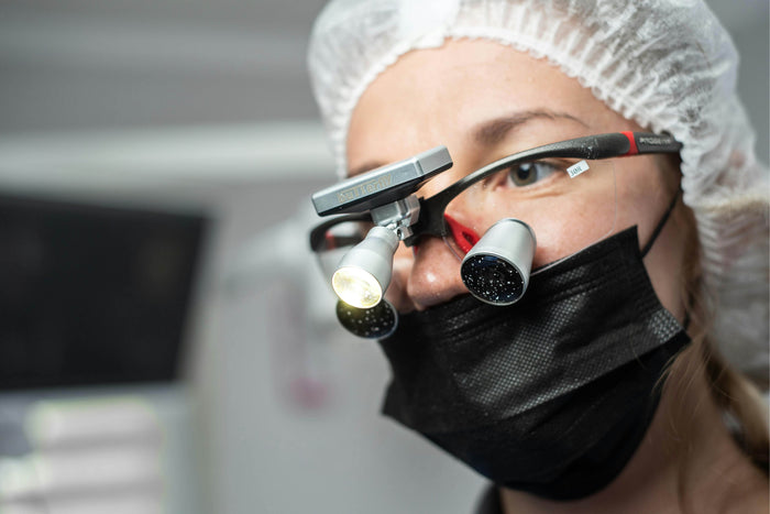 LASIK untuk Mata Minus dan Silinder: Apakah Aman dan Efektif?