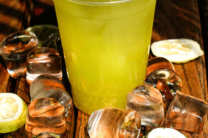 Strategi Rehidrasi Saat Berbuka: Perlukah Minuman Isotonik?