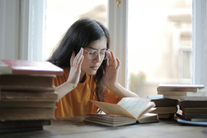 5 Pemicu Migrain yang Tak Terduga—Nomor 3 Sering Kamu Lakukan Tanpa Sadar!