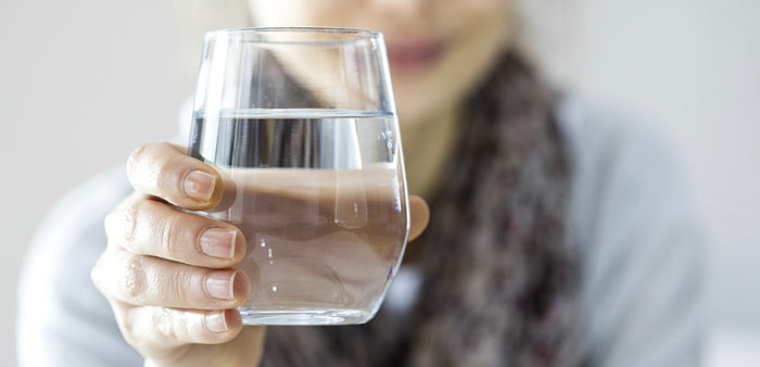 Kesehatan dalam Setiap Tetes: Pentingnya Minum Air Putih yang Cukup - Menteng Farma